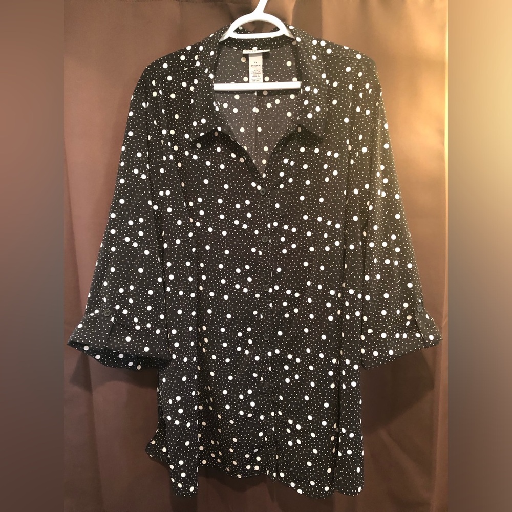 Black and white polka dots are forever! Nice long Catherines buttonfront blouse